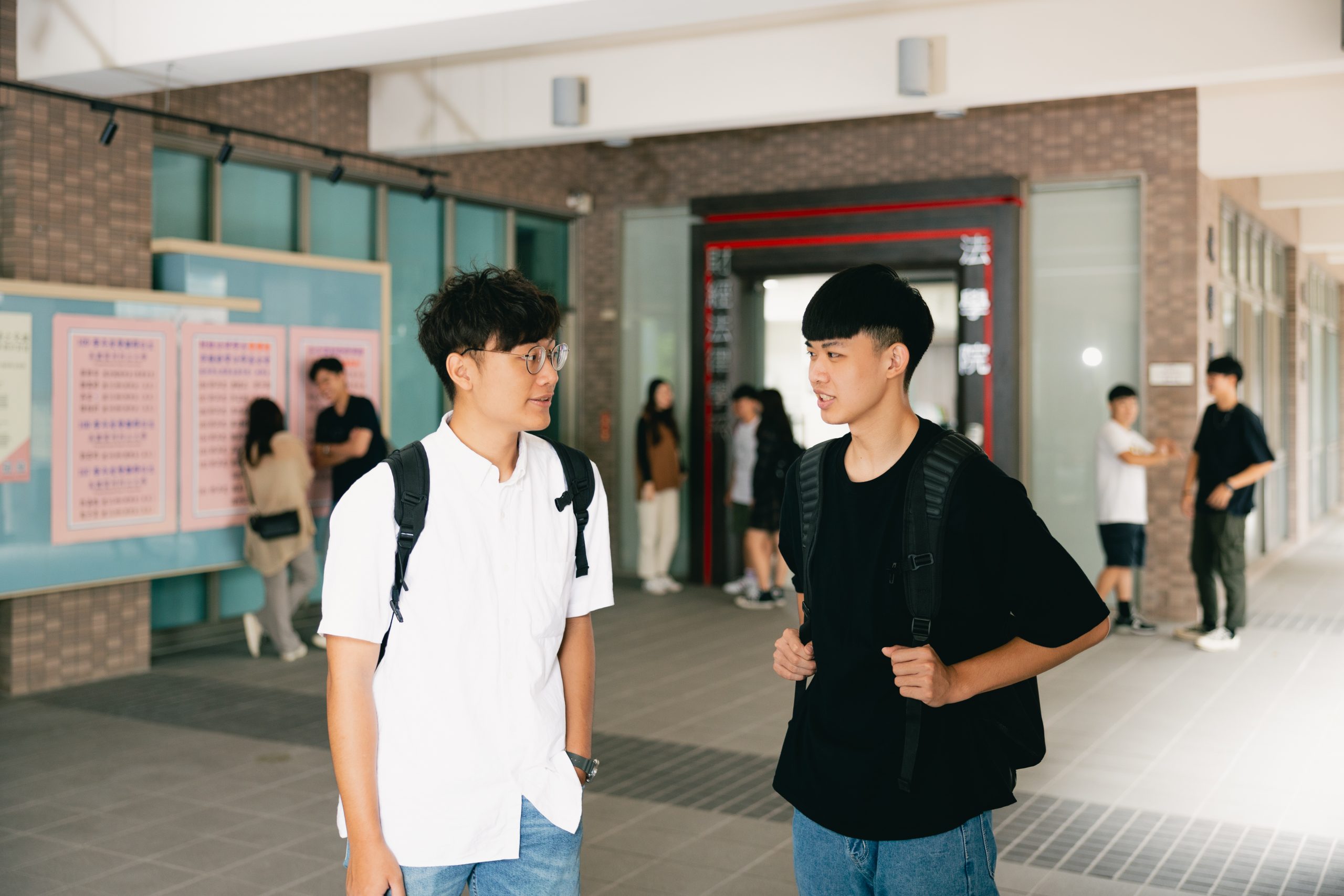 碩士在職專班（法律系畢業）